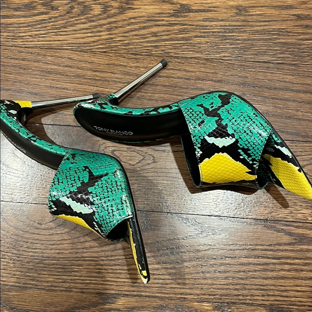 Tony Bianco Vibrant Snake Print Heels 7.5 - Picture 5 of 5